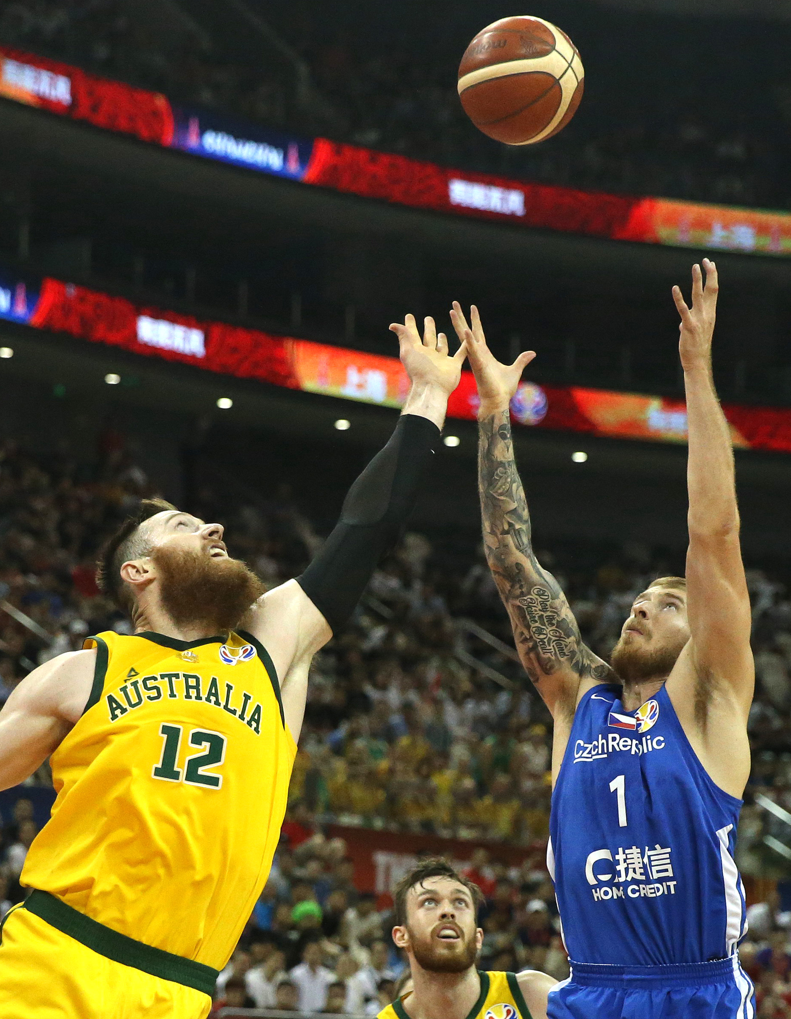 九游娱乐-浓眉哥关键节点大胜，澳大利亚队带队取胜！的简单介绍