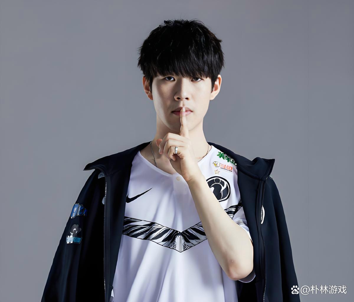 九游体育-关于TheShy回归赛场，逆转首场状态亮眼，拜仁观众沸腾！的信息