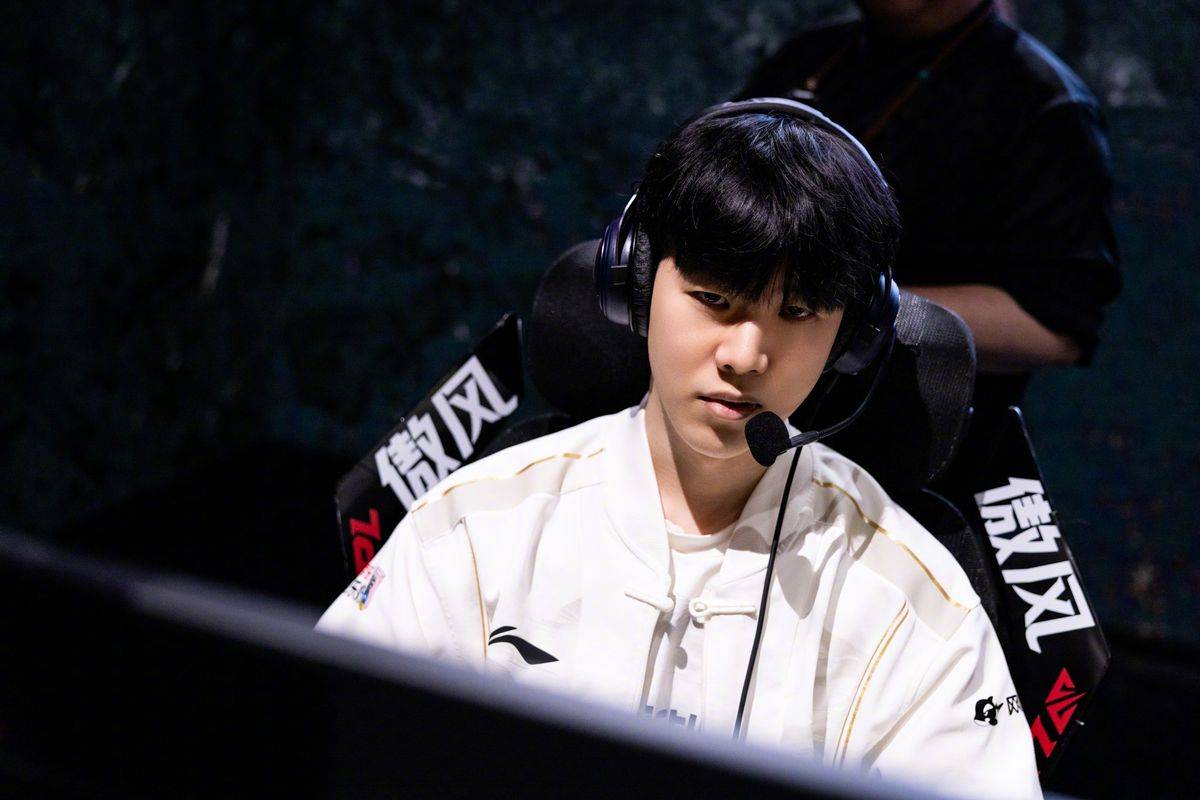 九游体育-包含TheShy连续十五场比赛得分超过大胜，篮网挑战极限！的词条